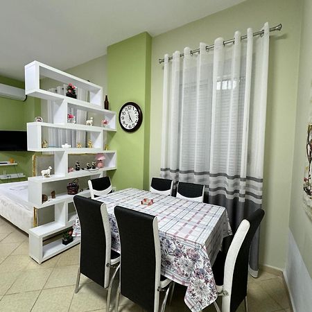 Solei Apartments Sarandë Exteriér fotografie